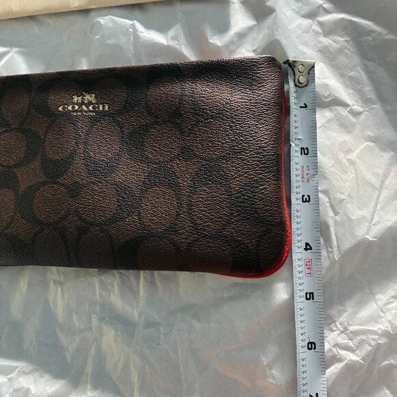 COACH SIGNATURE WRISTLET - Picture 4 of 12